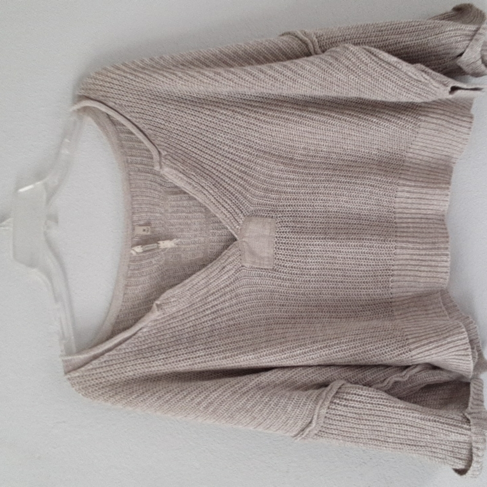 Gimmicks cropped sweater size medium